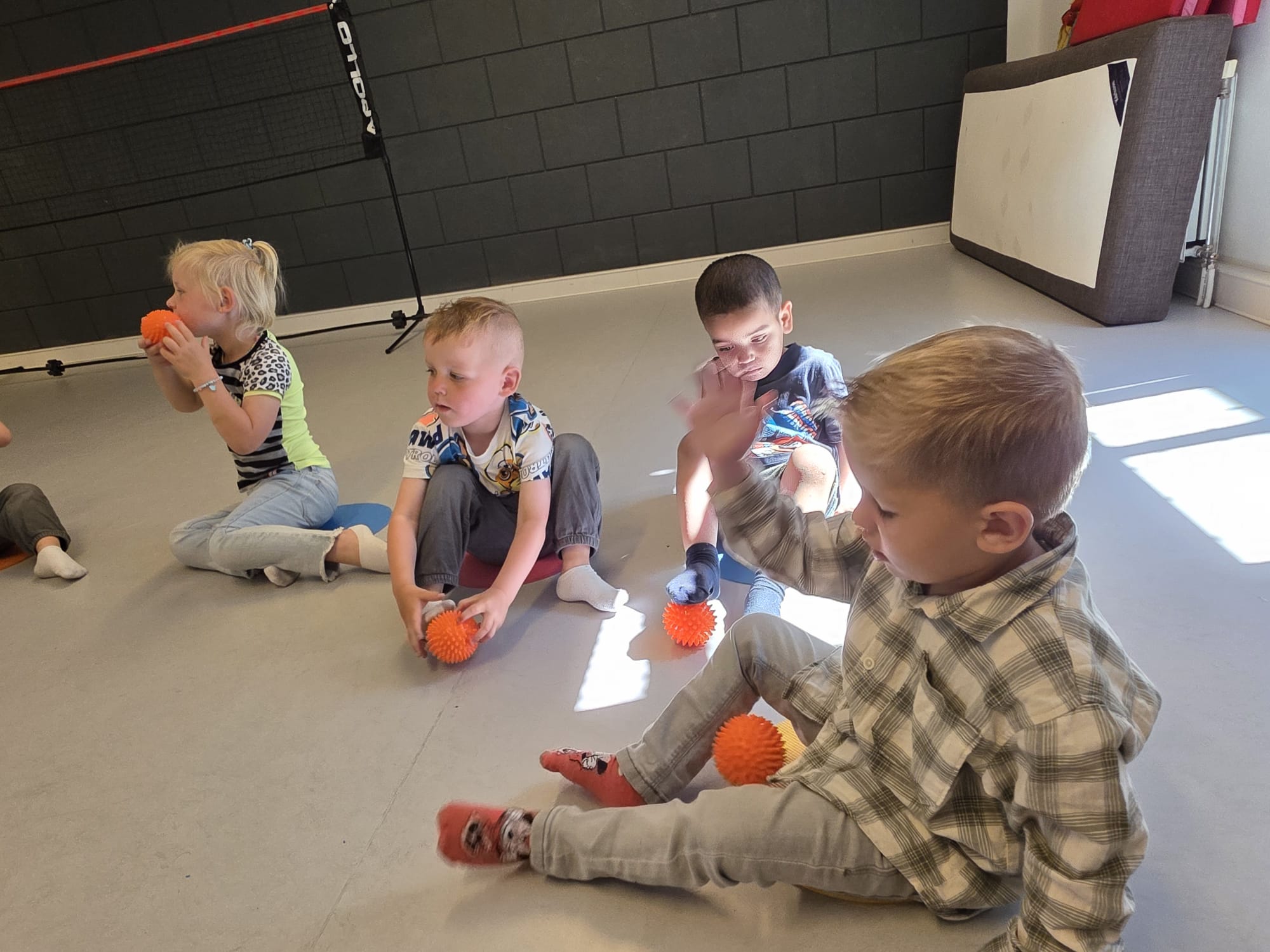 Kindcentrum Kunstenmakers heeft Yoga les 2.jpeg